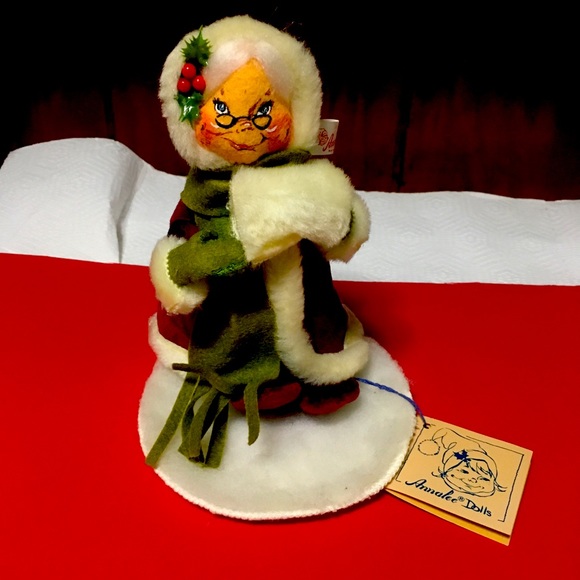 Annalee Victorian Mrs Santa Claus 1988 8”High